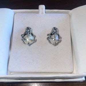 Giovanni Raspini Italian White Gold and pearl drop earrings.